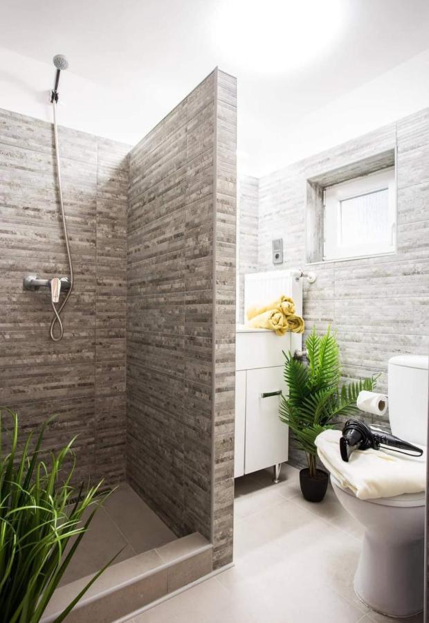 Csigahaz Apartman 페치 외부 사진