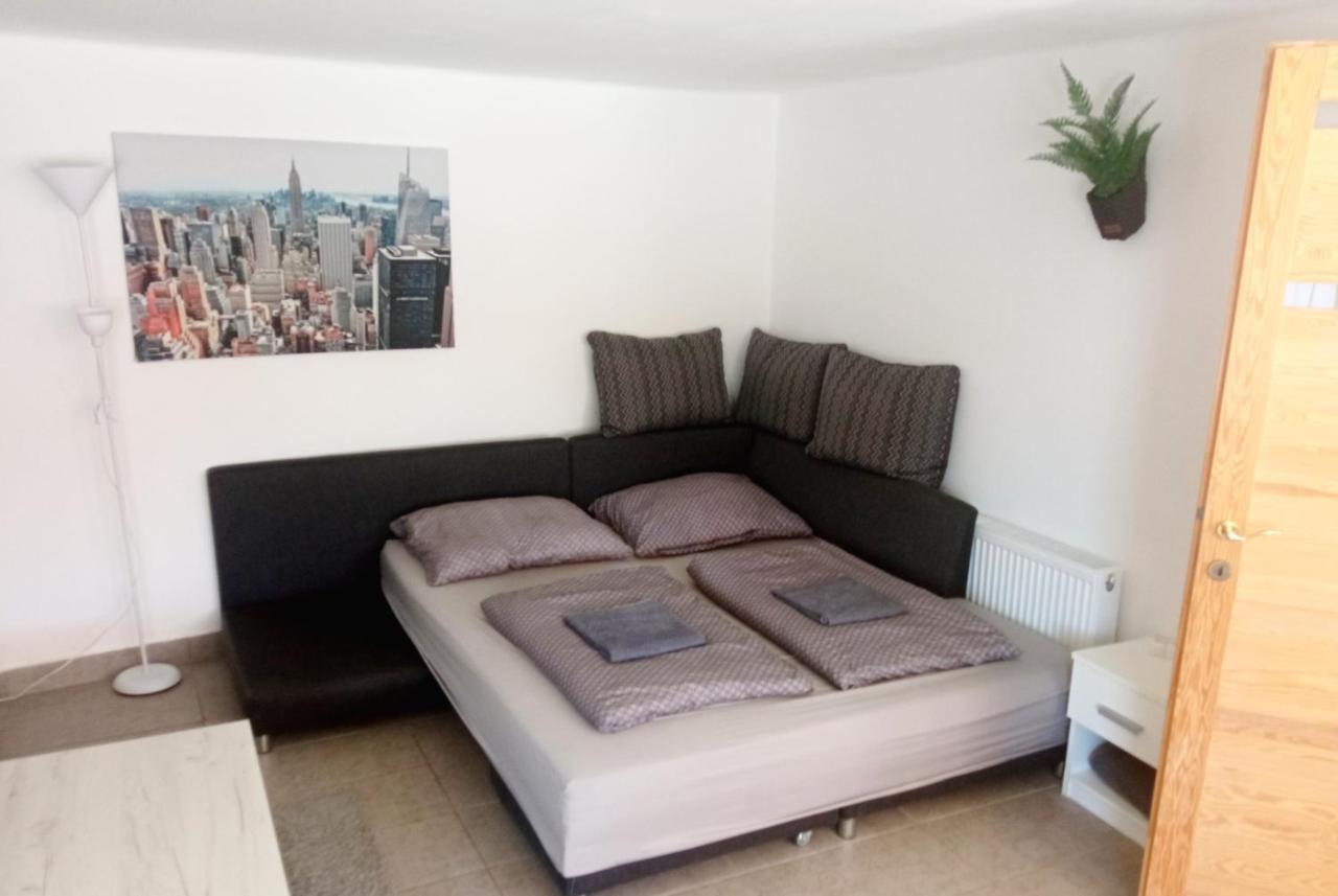 Csigahaz Apartman 페치 외부 사진