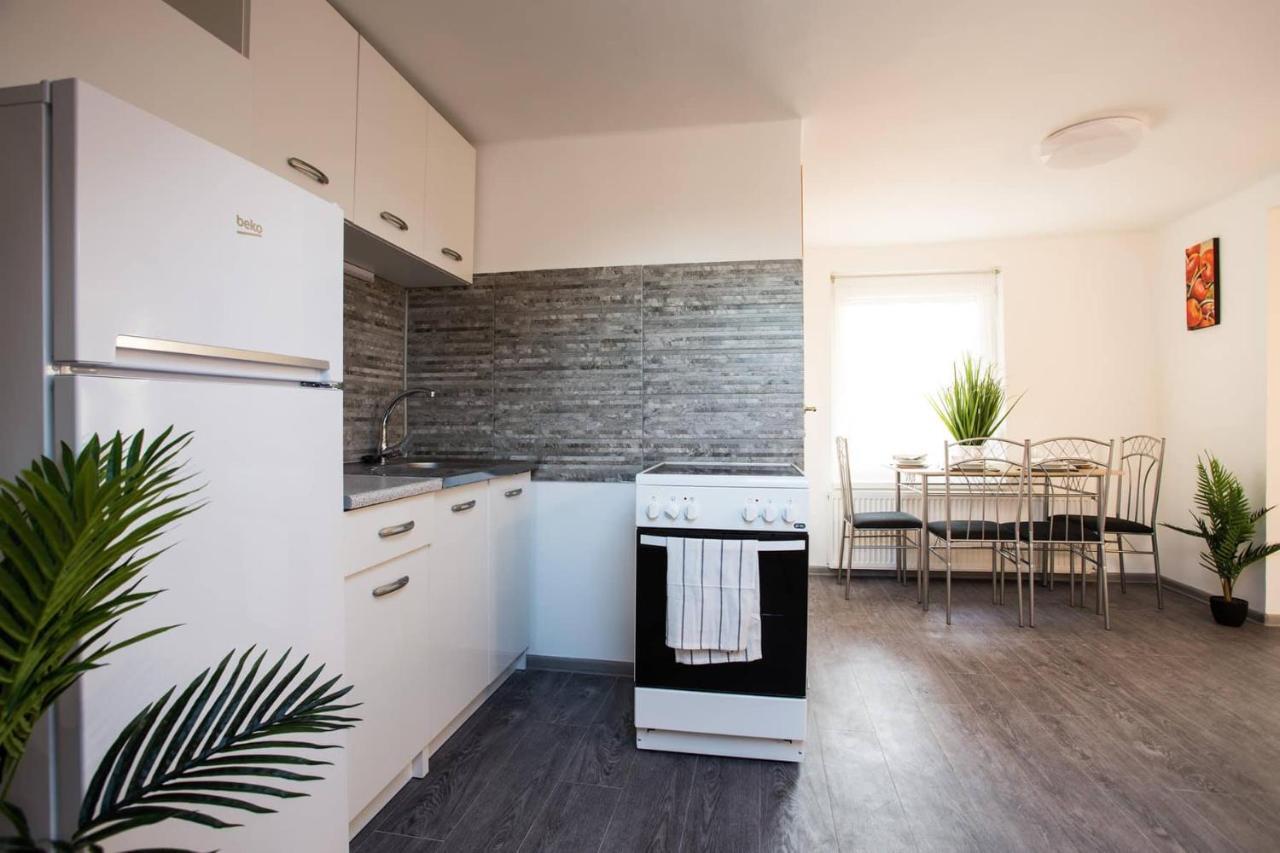 Csigahaz Apartman 페치 외부 사진